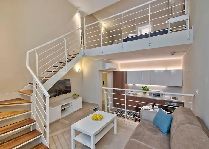 Spinola Park - The One Bedroom Loft