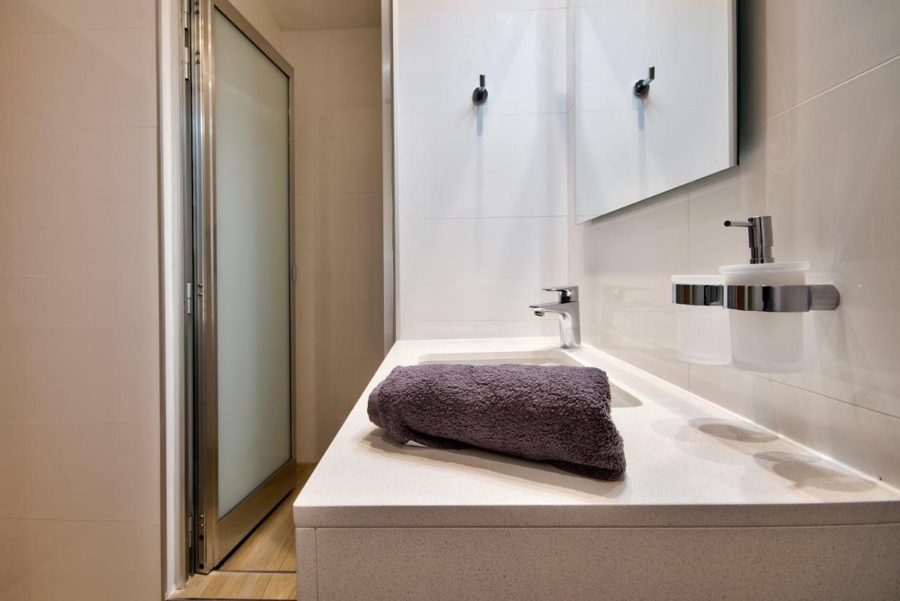 Spinola Park - The One Bedroom Loft